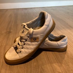 GBG Los Angeles Women's Backer Shoes Size 7.5 - Stylish Sneakers